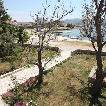 Apartments By The Sea Kustici, Pag - 6355 Ngoại thất bức ảnh
