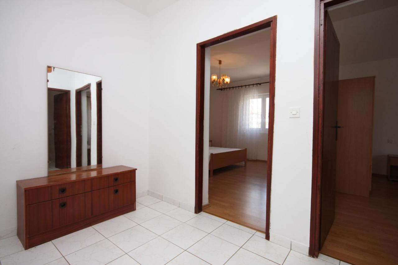 Apartments By The Sea Kustici, Pag - 6355 Ngoại thất bức ảnh