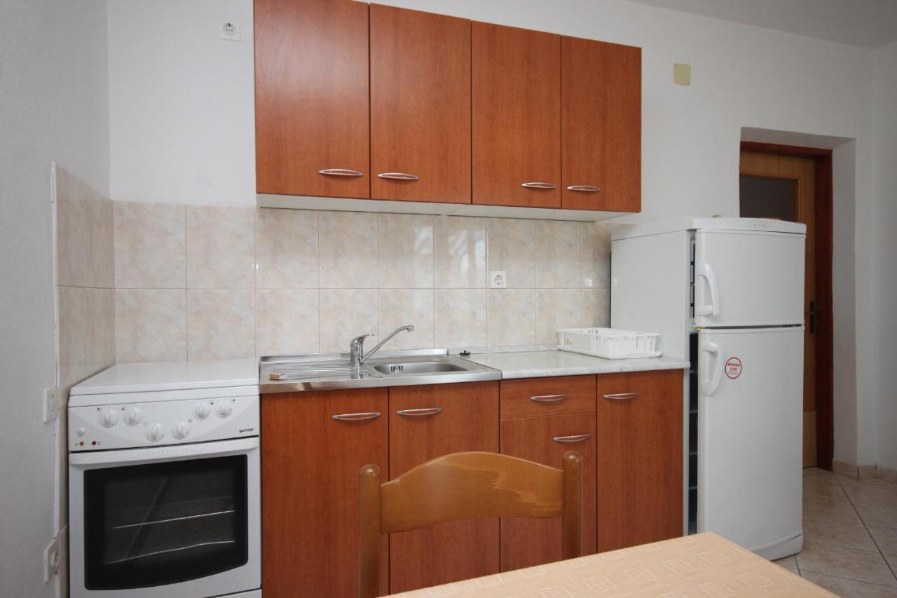 Apartments By The Sea Kustici, Pag - 6355 Ngoại thất bức ảnh